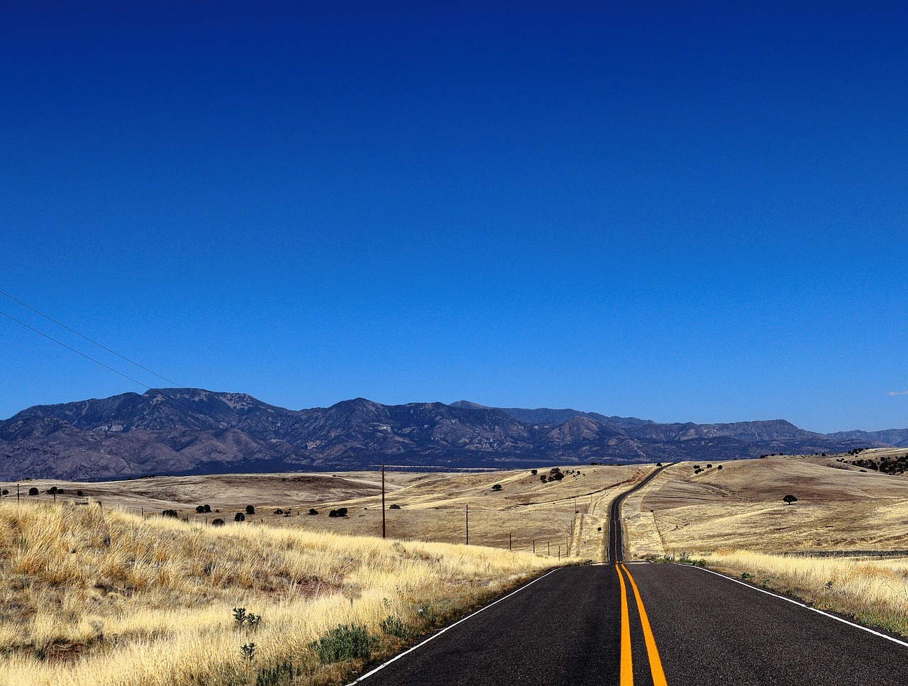 每日随读 road, highway, mountains, nature, scenery, sky, travel, landscape